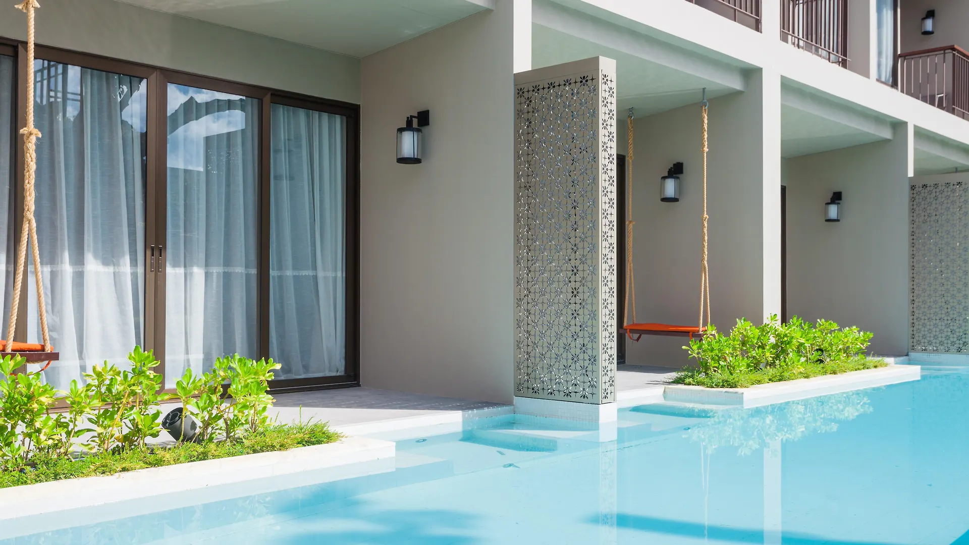Hotel Proud Phuket, Naiyang Beach