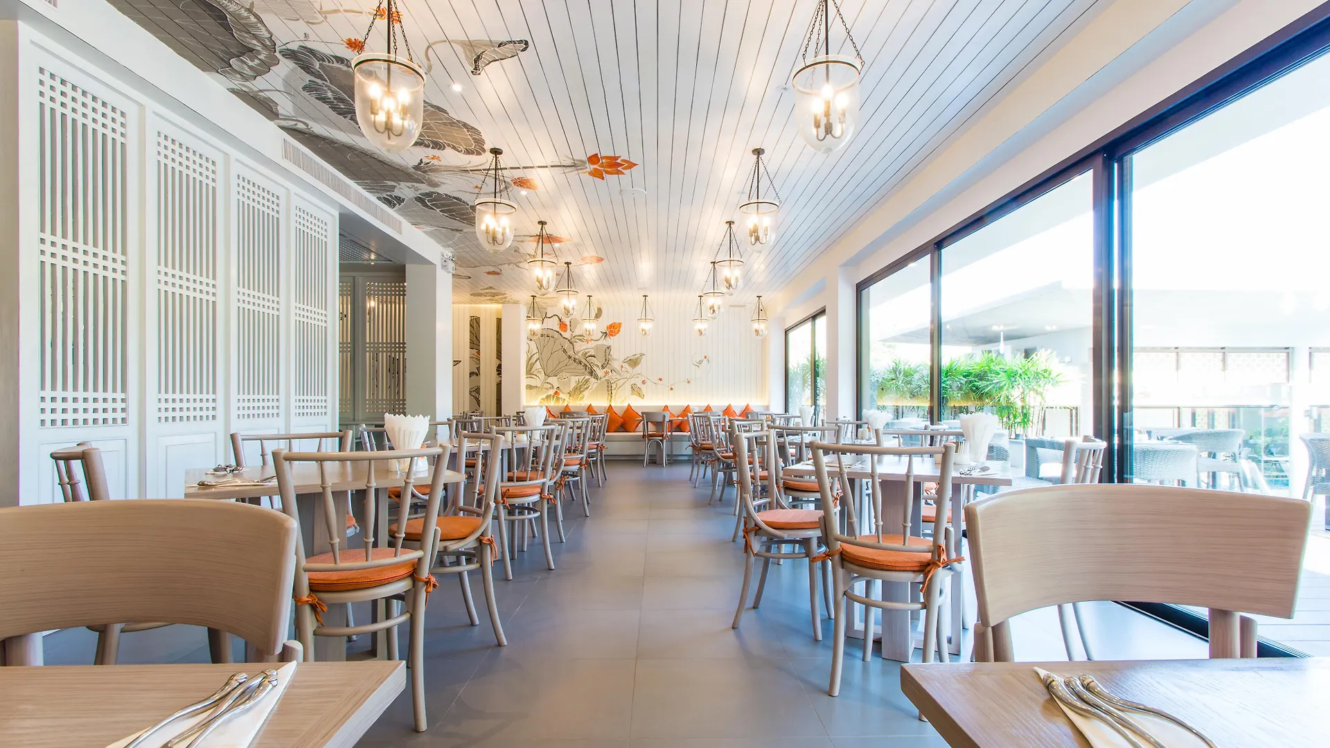 Hotel Proud Phuket, Naiyang Beach