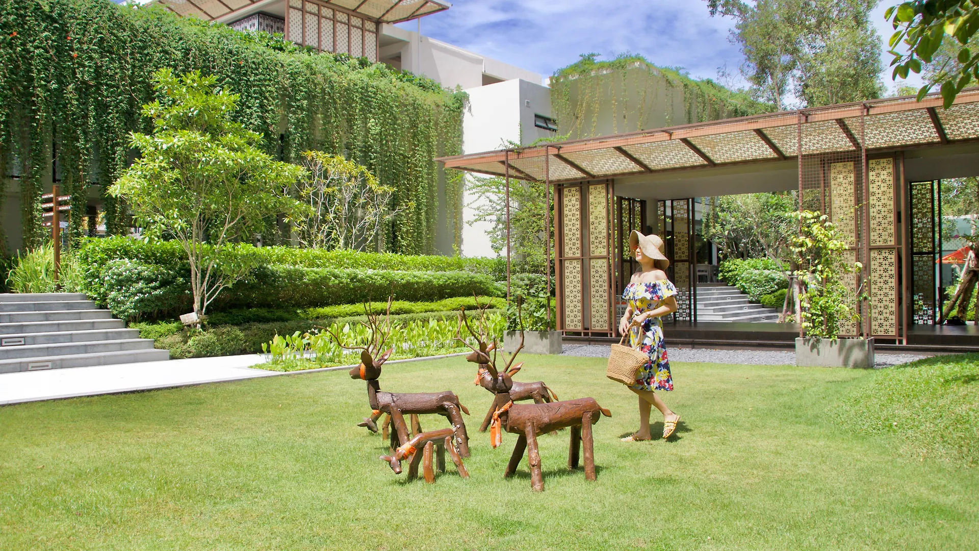 Hotel Proud Phuket, Naiyang Beach