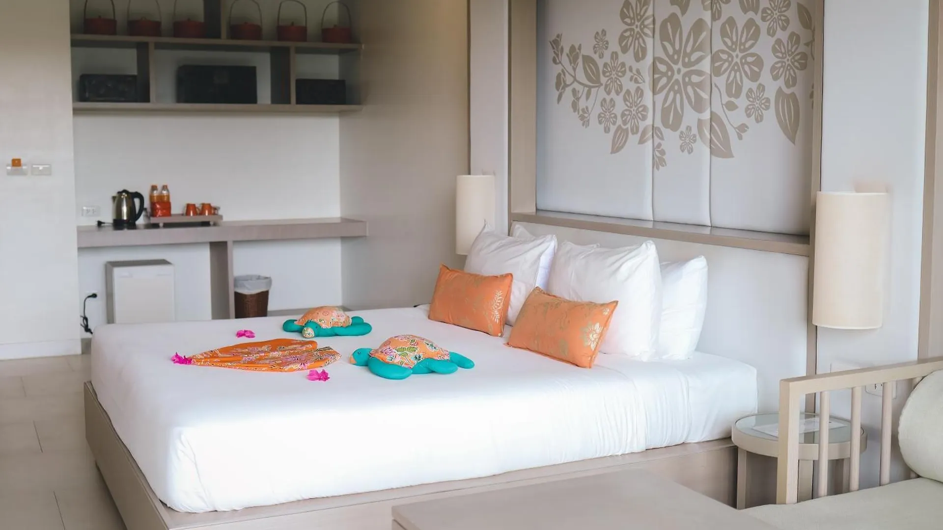 Hotel Proud Phuket, Naiyang Beach